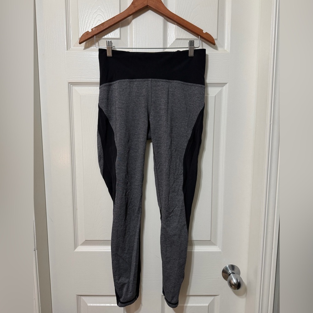 Lululemon train times 7/8 pant size 8 vvvguc